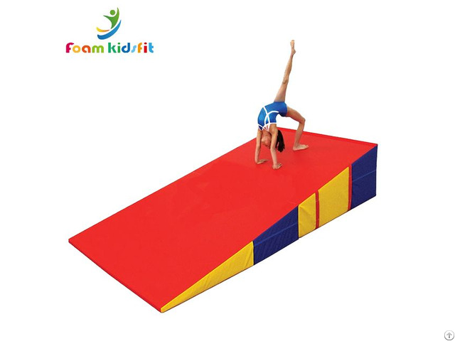 71 Inchx35 Inchx16 Inch Cheese Wedge Gymnastic Folding Incline Mat