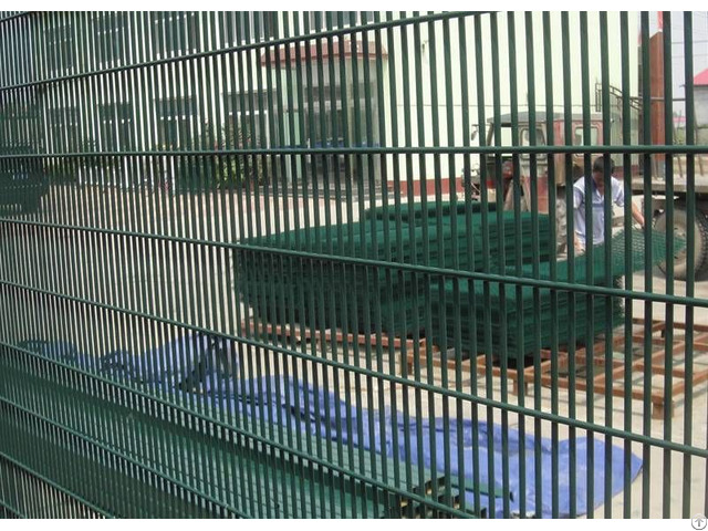 Vertical Wire 358 Security Fence