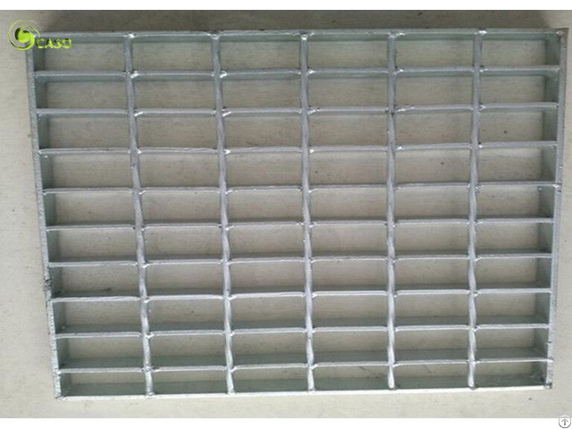 Anti Slip Car Parking Steel Lattice Drainage Grating Welded Serrated Stair Floor