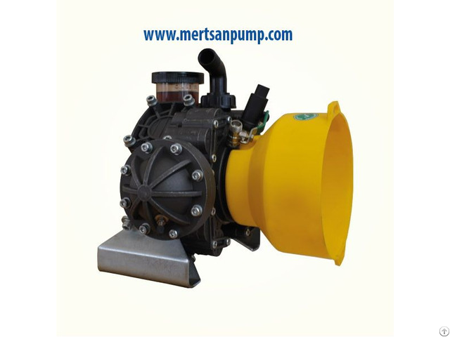 High Pressure 96 Liters 4 Membrane Diaphragm Pump For Field Garden Orchard Sprayers