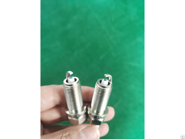 Fk16hr A8 Spark Plug