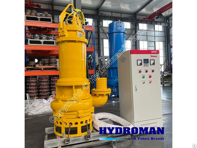 Hydroman® Submersible Slurry Pump With Agitators Used In Port Maintenance