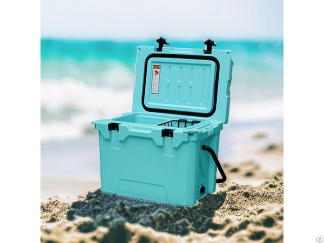 Solid And Portable Rotomolded Cooler 23l