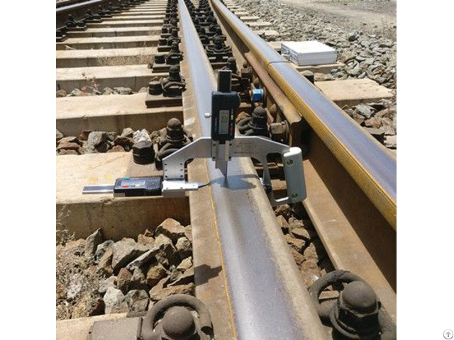 Digital Rail Head Wear Gauge