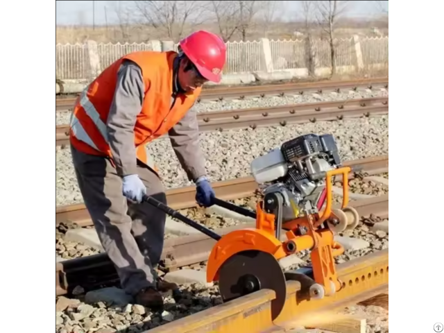 Portable Rail Cutting Machine Petrol Engine Railway Cut Equipment For Track Maintenance