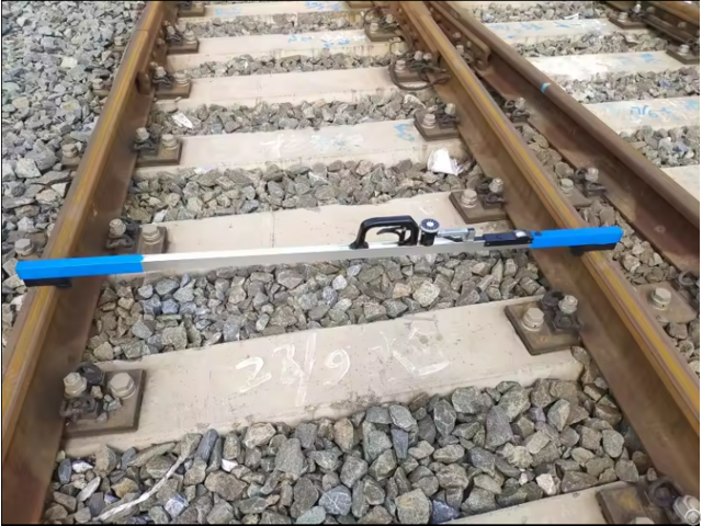 Analogue Track Gauge For Rail Level Measurement