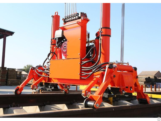 Rail Lifting And Lining Machine