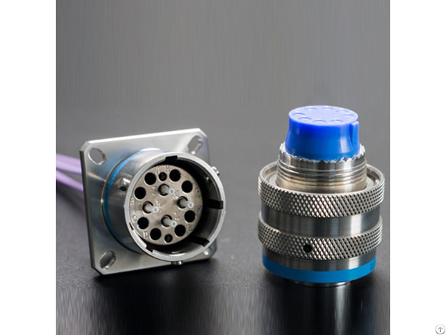 J599e6 Series Expanded Beam Fiber Optic Connector