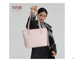 High Quality Fashionable And Trendy Red Tote Bags With Zipper For Women