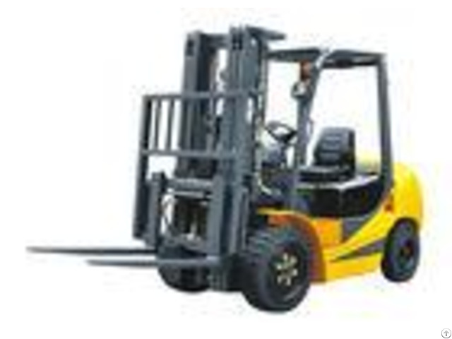 Pneumatic Tyres Four Wheel Forklift With Low Emission 6000mm Lifting Height