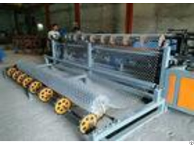 Plc Control Chain Link Fence Machine 600 4000mm Netting Width For Sport Fields