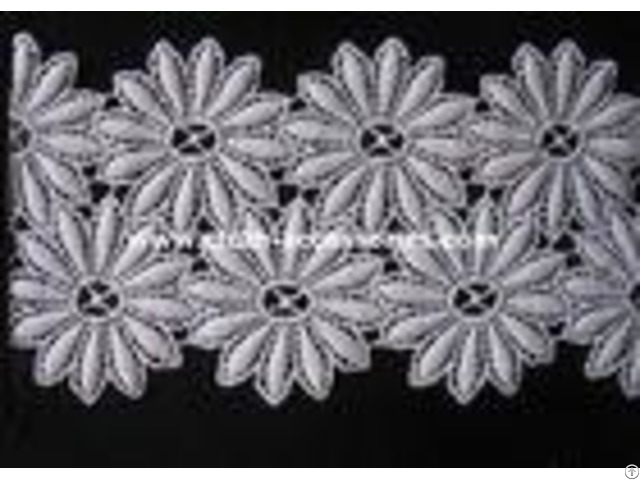 Cotton Chemical Floral Lace Trim Fabric Chrysanthemum Shape For Wedding Accessories