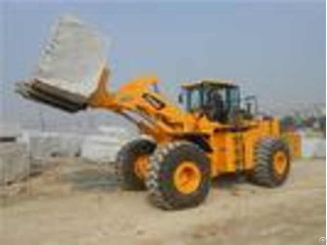 199kw 16 32 Ton Diesel Operated Forklift Marble Granite Moving Equipment