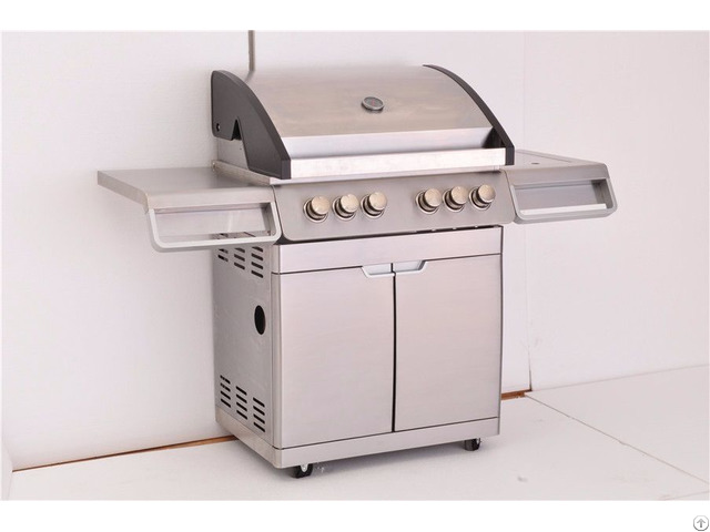 Freestanding Steel 4 Burner Outdoor Gas Grill With Doors