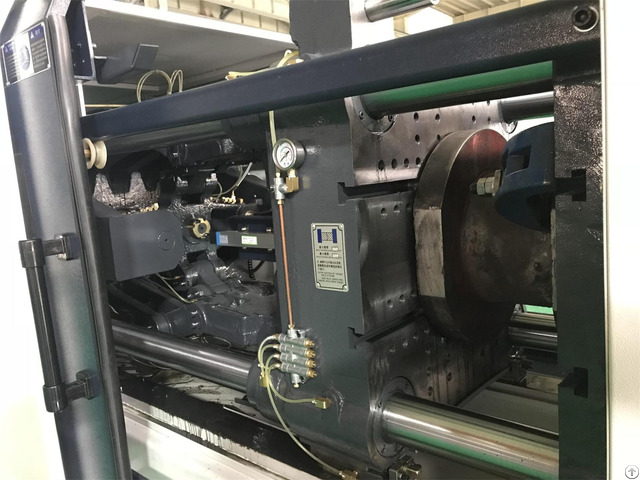 Hc330 330ton 3300kn Clamping Force General Purpose Plastic Injection Molding Machine