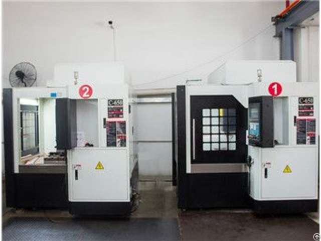 Cnc Miller Machine Manufacturing And Processing Products