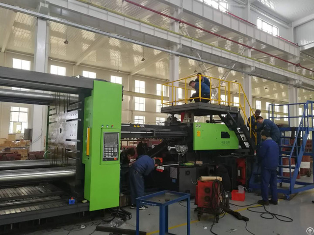 Sunbun 2200t Central Locking Structure Injection Molding Machine